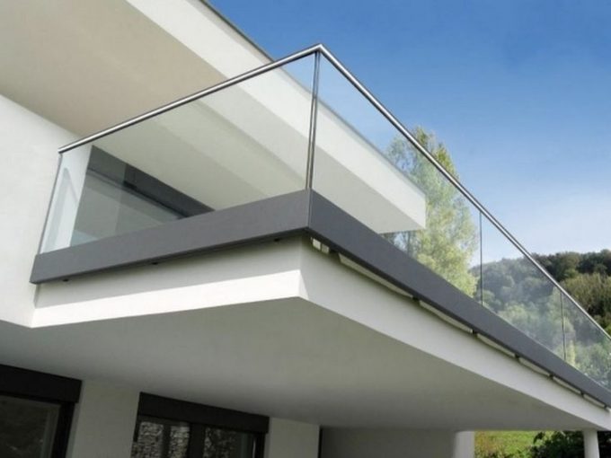 45+ Bemerkenswertes Glasgeländer-Design für Balkonzaun